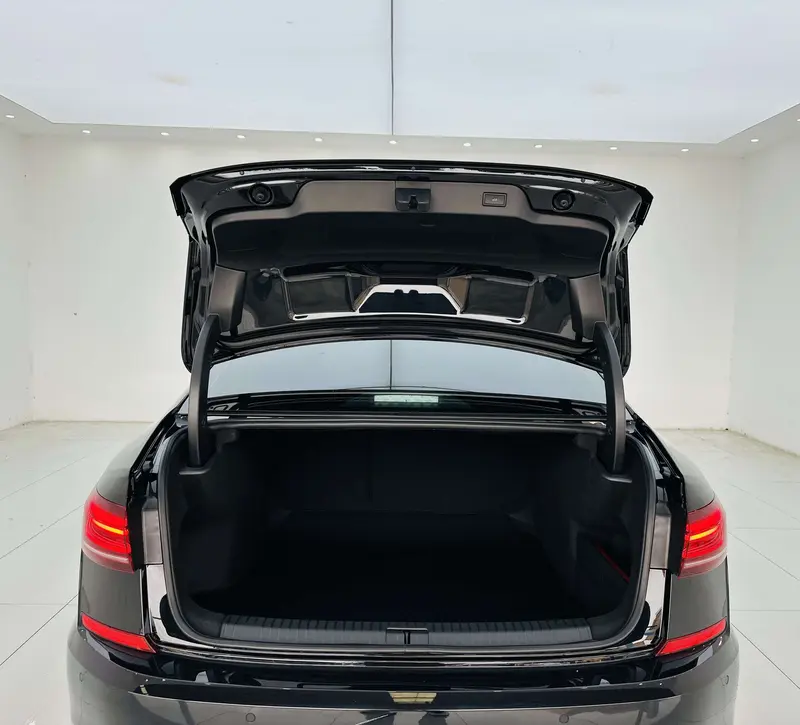 Volkswagen Passat — фото 18