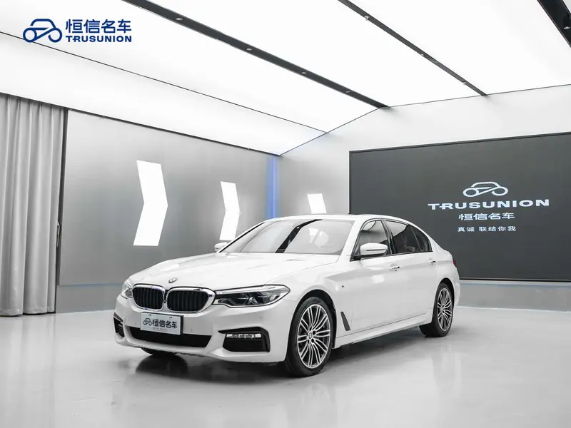 BMW 5 Series — фото 1
