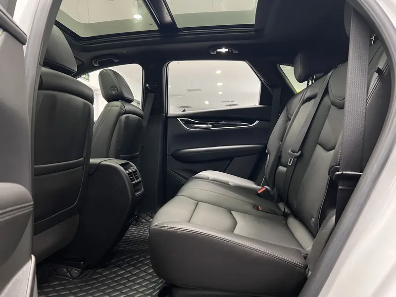Cadillac XT5 — фото 15