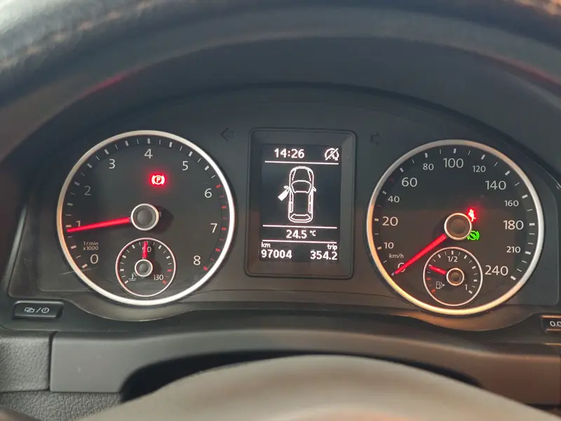 Volkswagen Tiguan — фото 15