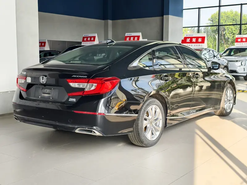Honda Accord — фото 4