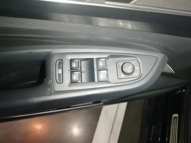 Volkswagen Passat — фото 15