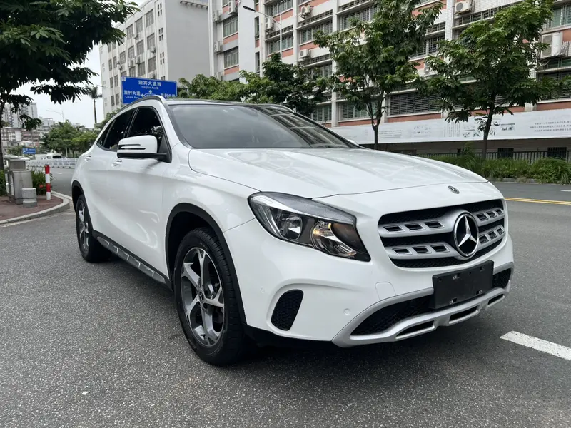 Mercedes-Benz GLA 200 стиль — фото 3
