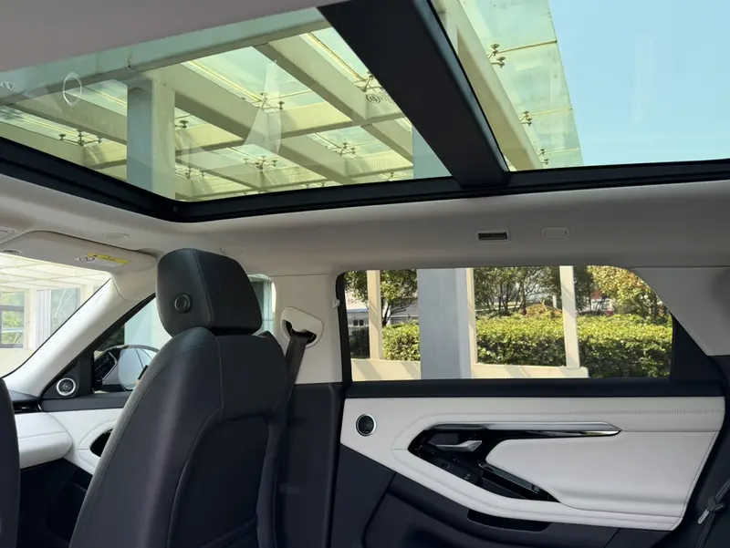 Land Rover Range Rover Evoque — фото 14