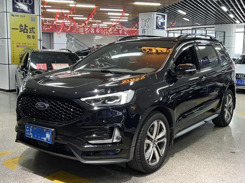Ford Edge — фото 1