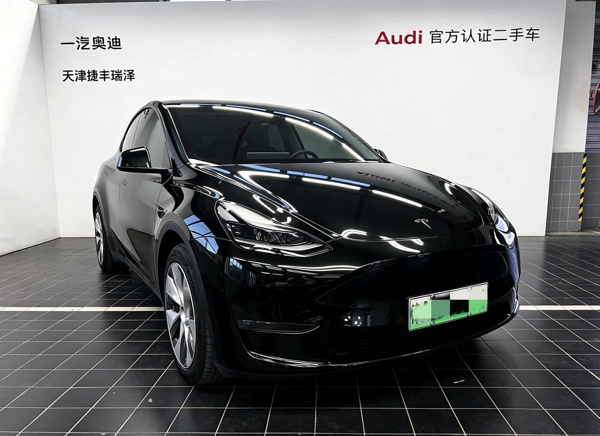 Tesla Model Y: фотография 4 из 17