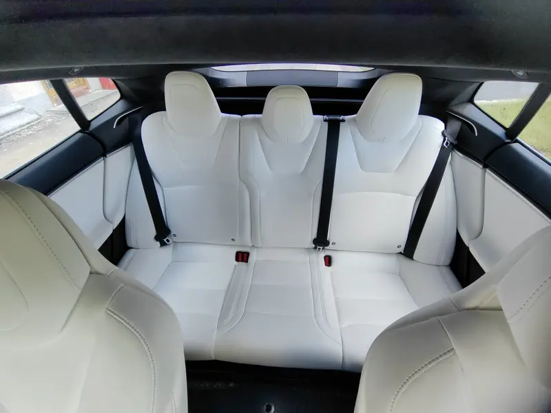 Tesla Model S 75 — фото 14