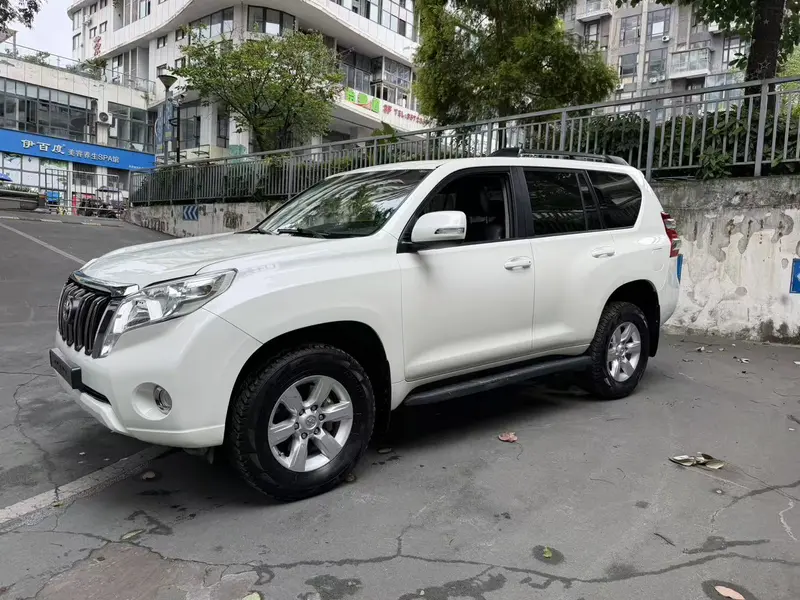 Toyota Prado — фото 4