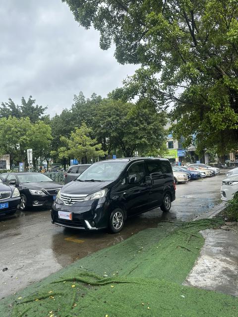 Nissan NV200