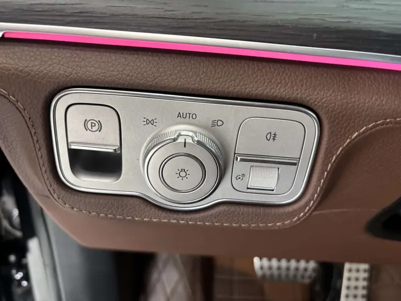 Mercedes-Benz GLS — фото 16
