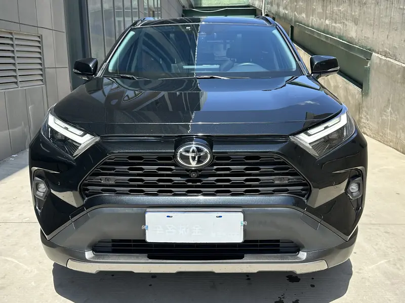 Toyota RAV4 — фото 2