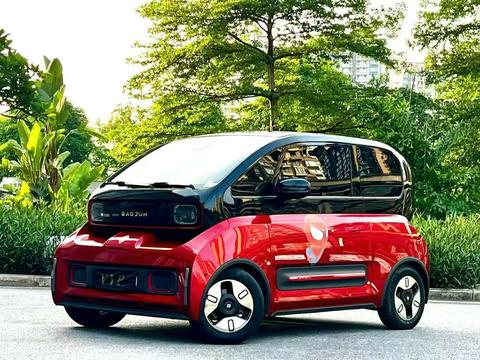 Baojun E300