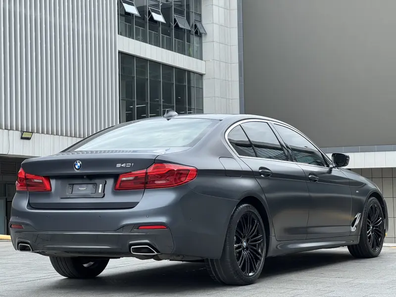 BMW 5 Series 540i M спортпакет — фото 6