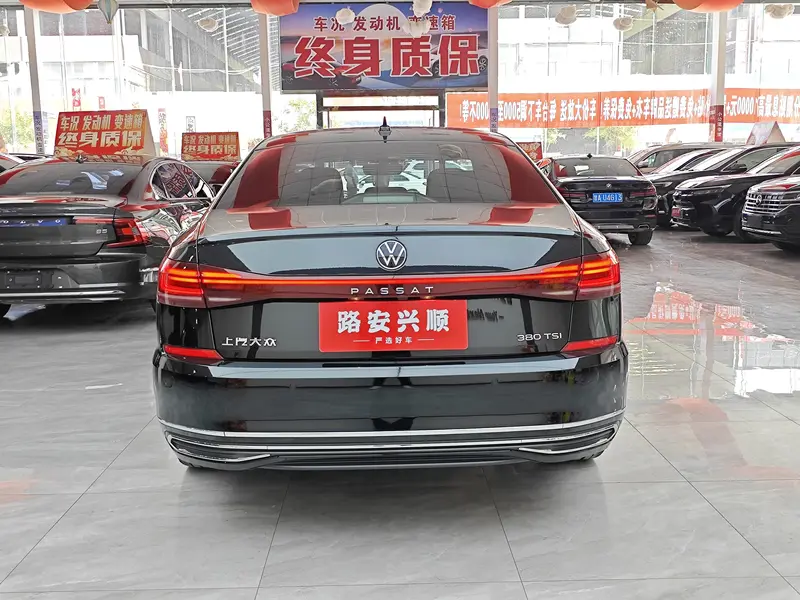 Volkswagen Passat — фото 5
