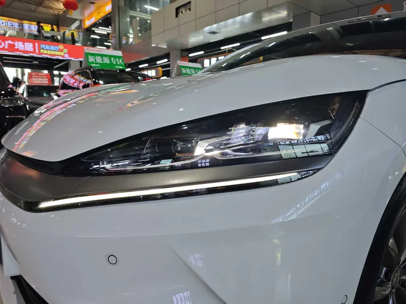 BYD Qin L — фото 8