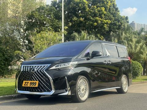 Lexus LM