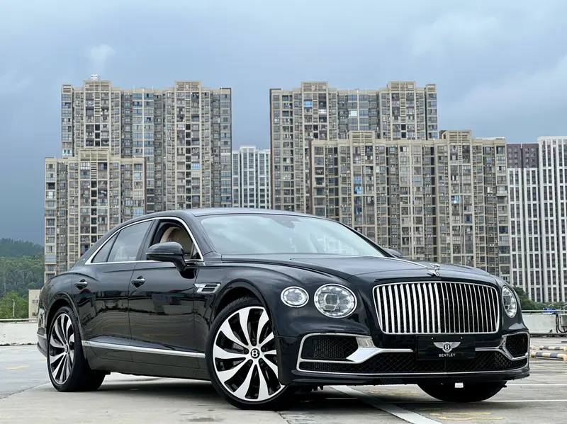 Bentley Flying Spur — фото 3