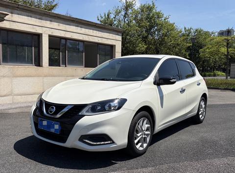 Tiida 2021 1,6 л CVT Smart Travel Edition