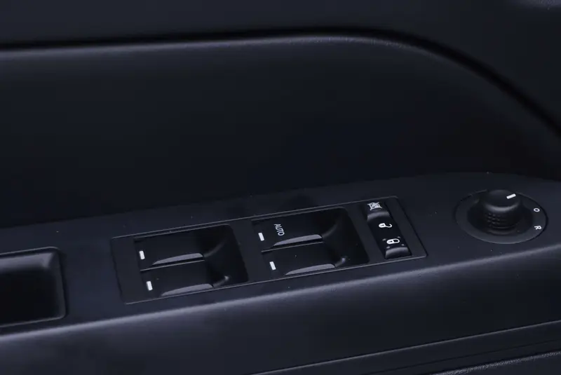 Jeep Compass — фото 11