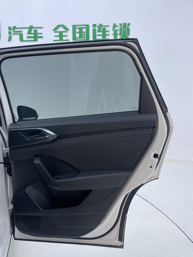 Volkswagen Tuyue id 4387370 из Китая 20