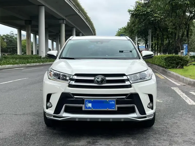 Toyota Highlander — фото 2