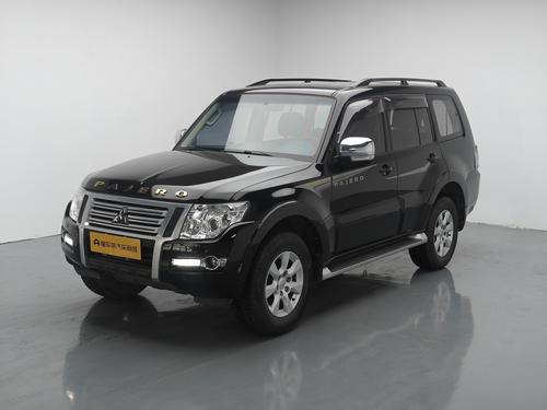Mitsubishi Pajero (Import)