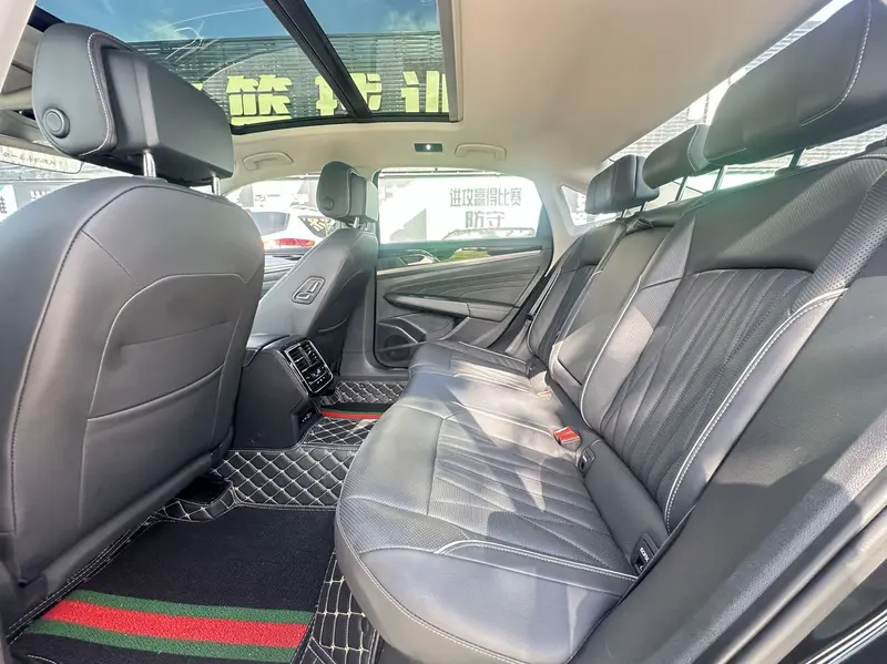 Volkswagen Passat — фото 11