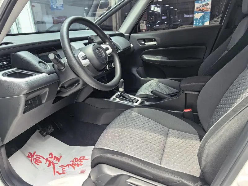 Honda Fit — фото 11