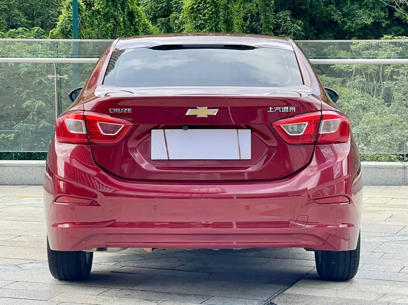 Chevrolet Cruze — фото 4
