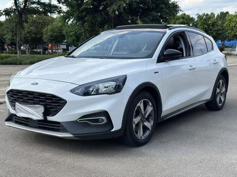 Ford Focus Active, 2020 год