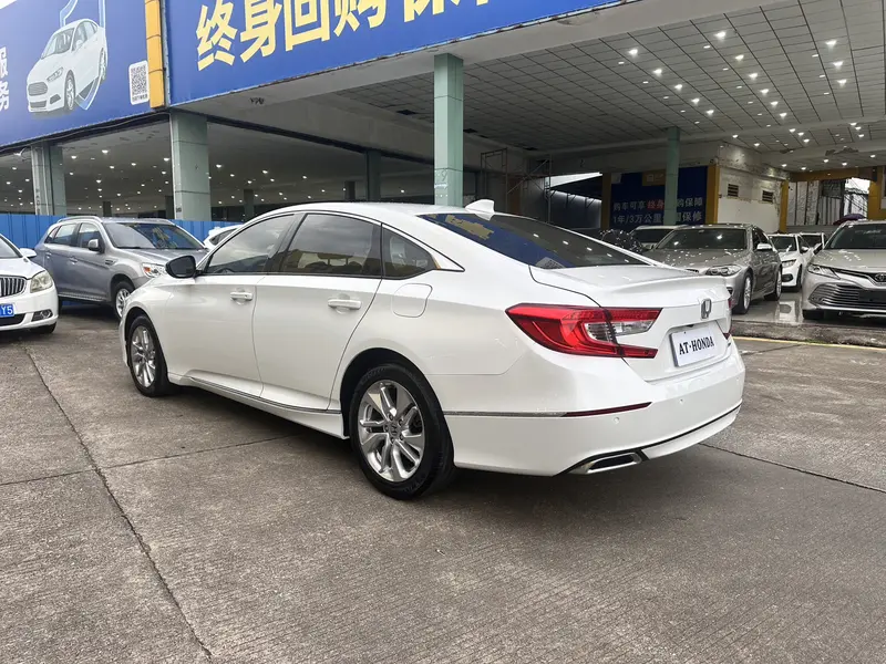 Honda Accord — фото 5
