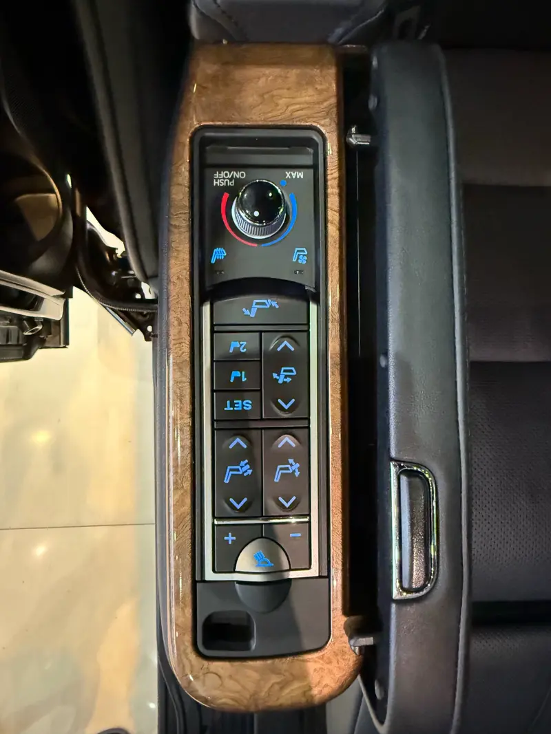 Toyota Alphard — фото 7