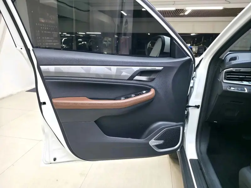 Geely Vision X6 — фото 13