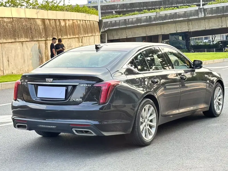 Cadillac CT5 — фото 7