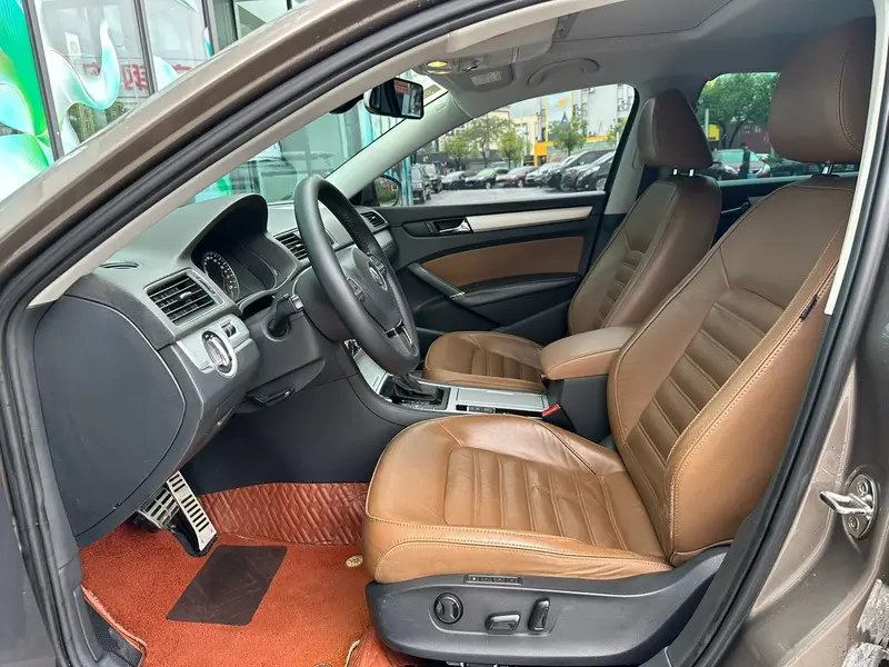 Volkswagen Passat — фото 7