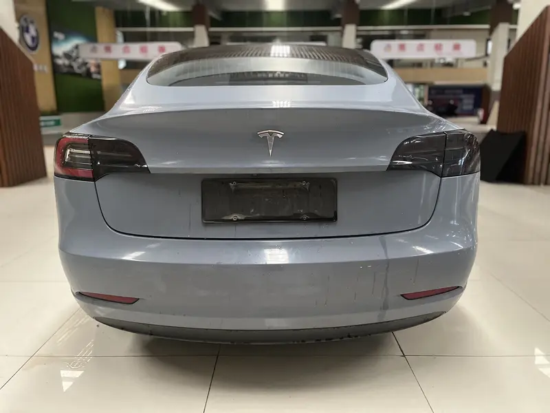 Tesla Model 3 — фото 5