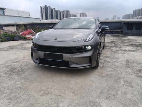 Lynk & Co 03