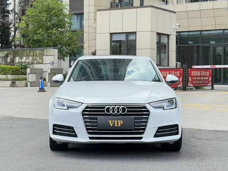 Audi A4L 30 40 TFSI базовая — фото 2