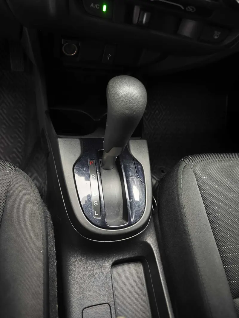 Honda Fit — фото 7