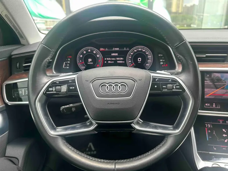Audi A6 — фото 13