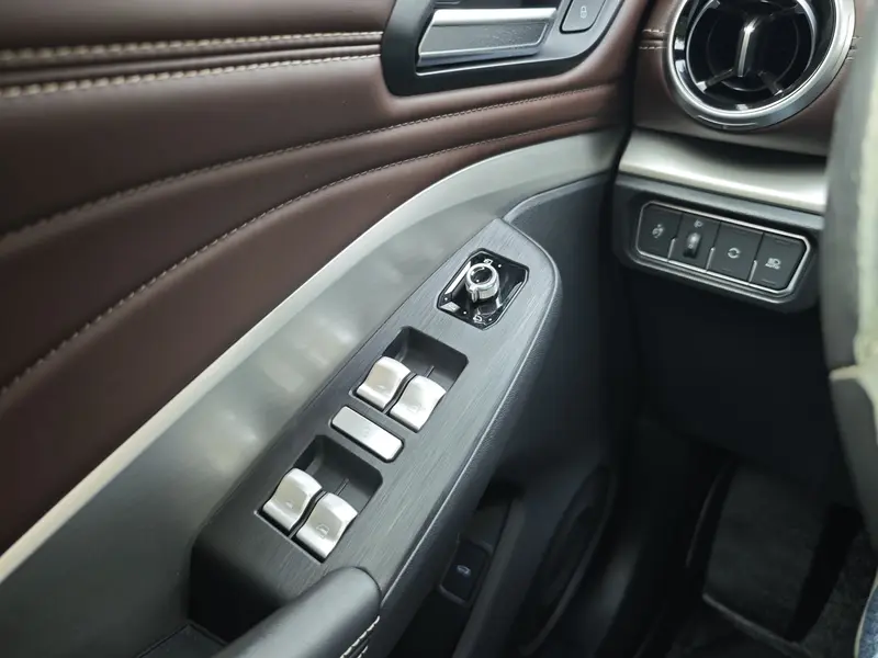 WEY VV 6 2.0 T 2 WD VI — фото 14