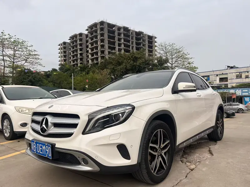 Mercedes-Benz GLA — фото 1