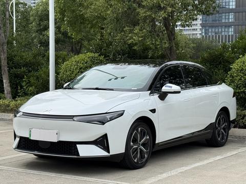 XPeng P5