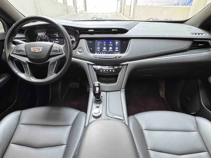 Cadillac XT5 — фото 6