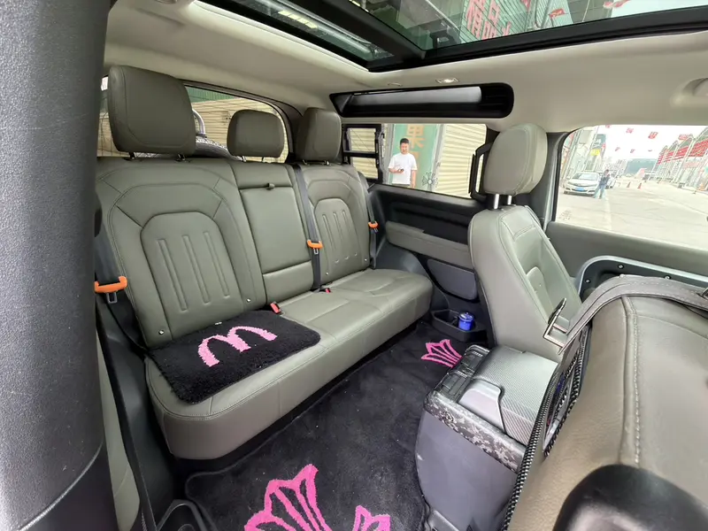 Land Rover Defender — фото 11