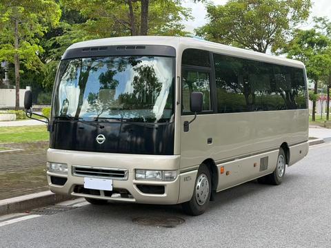 Nissan Civilian