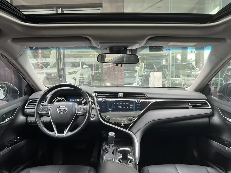 Toyota Camry 2.0 G Luxury VI — фото 9