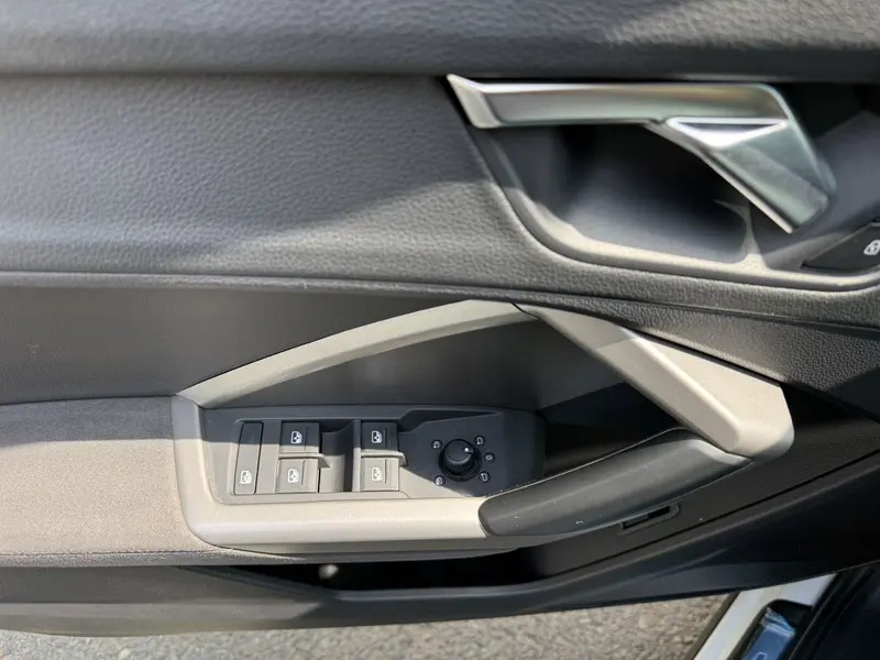 Audi Q 3 35 TFSI — фото 14
