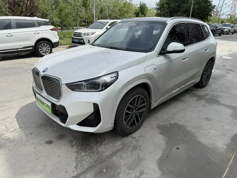 BMW i X 1 e Drive 25 L M Sport Package