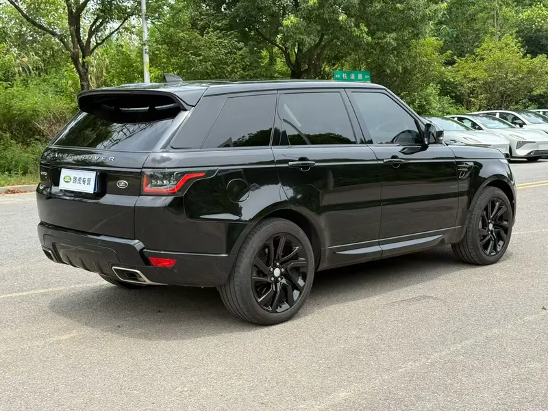 Land Rover Range Rover Sport 3.0 L6 HSE DYNAMIC — фото 4